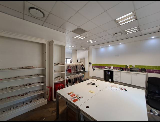 194M² OFFICE TO LET IN MELROSE ARCH